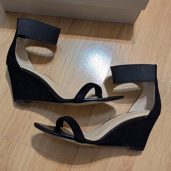 Banana Republic Black Suede Kellen Wedge 7.5 NIB - Picture 4 of 7
